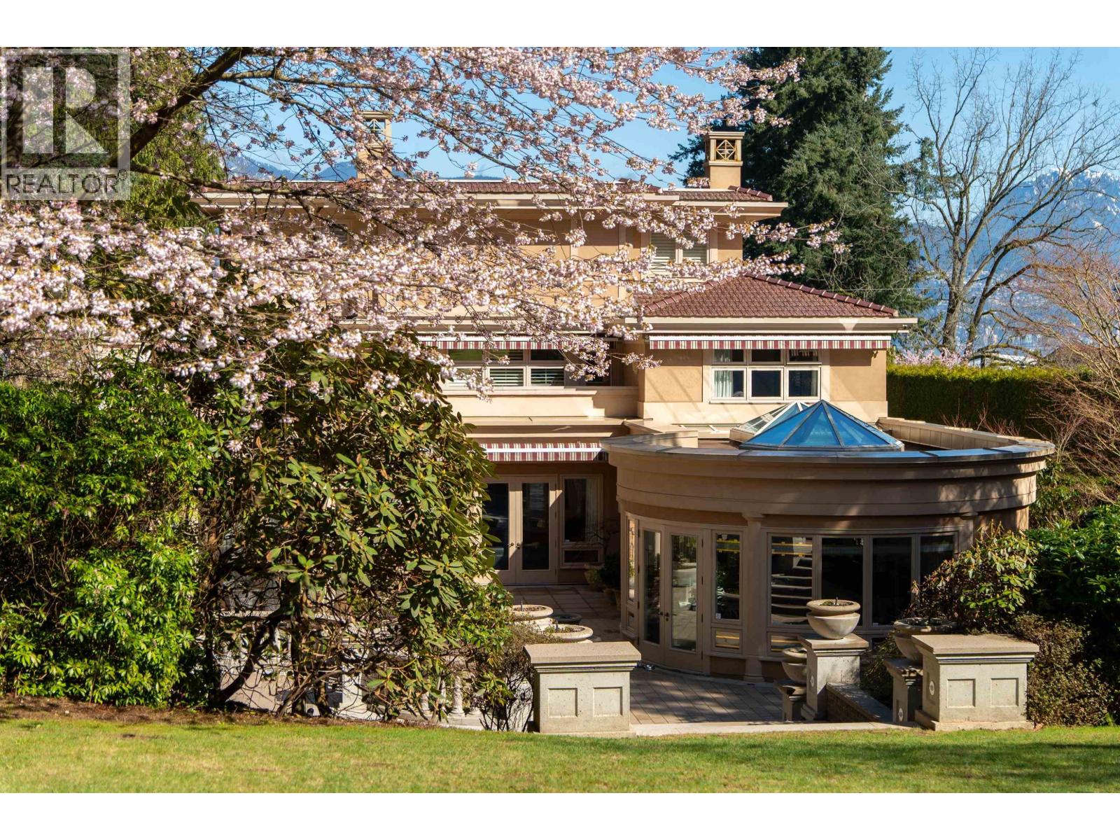 House in Vancouver - Image 30