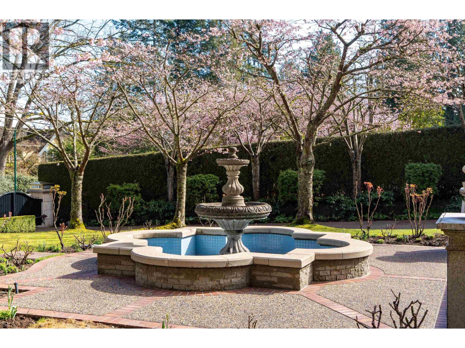 House in Vancouver - Image 34