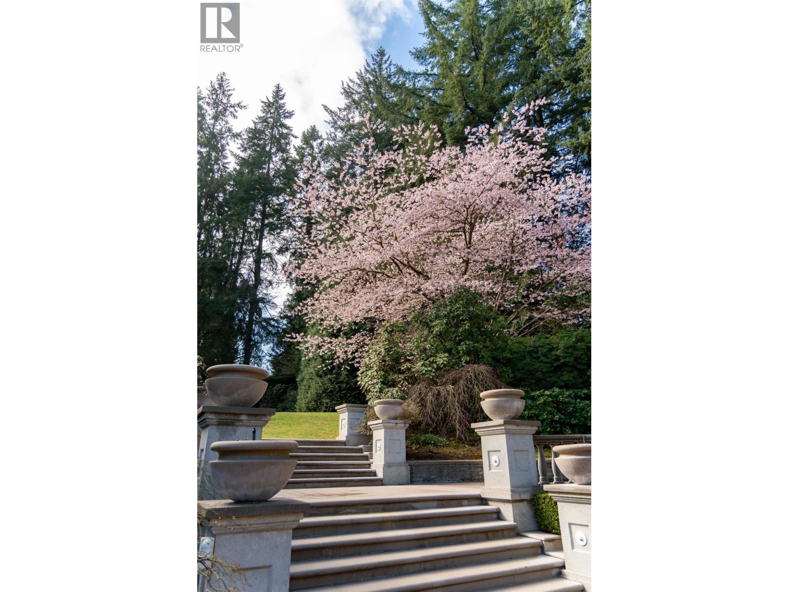 House in Vancouver - Image 35