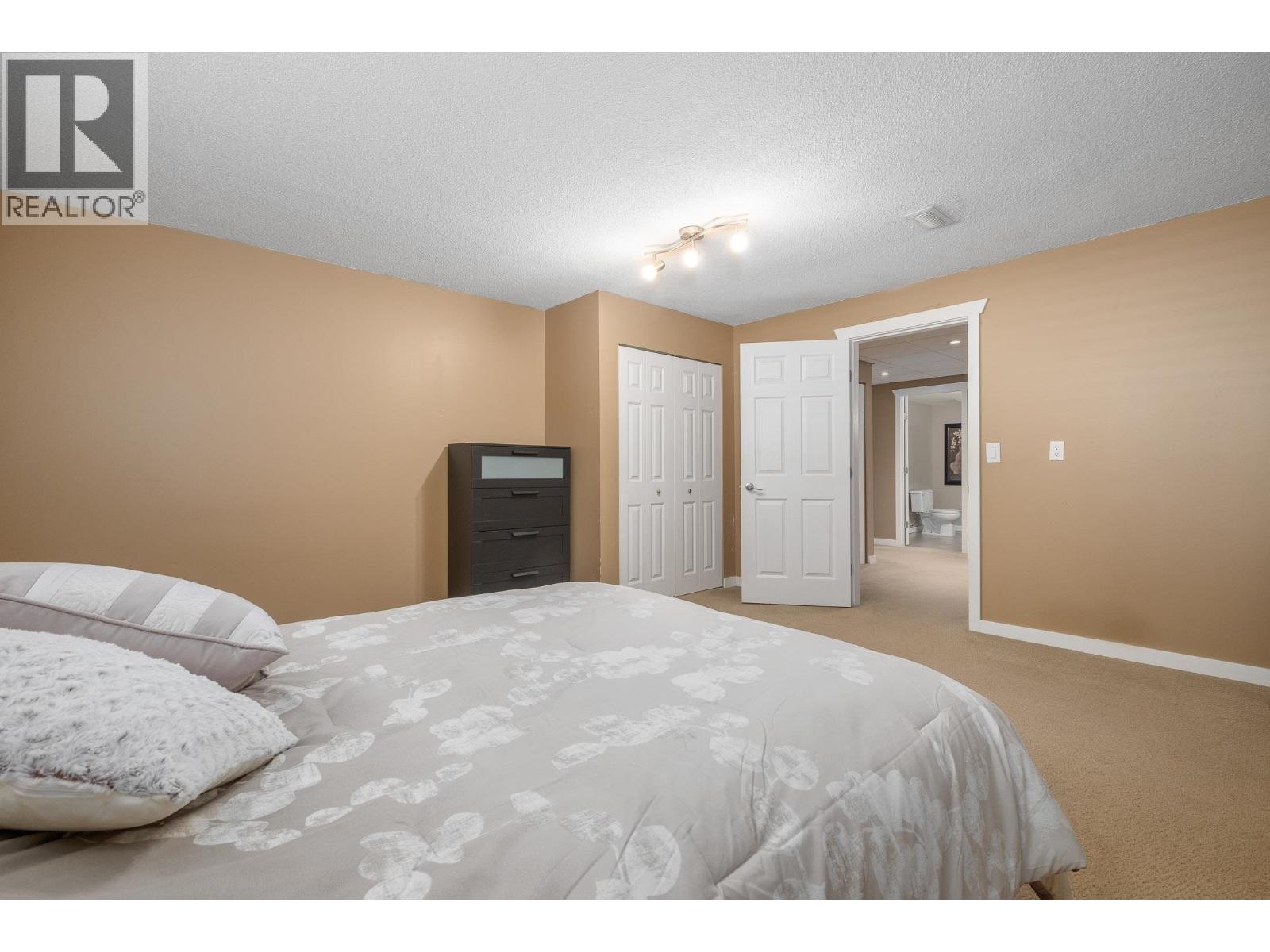 19569 116B AVENUE, Pitt Meadows