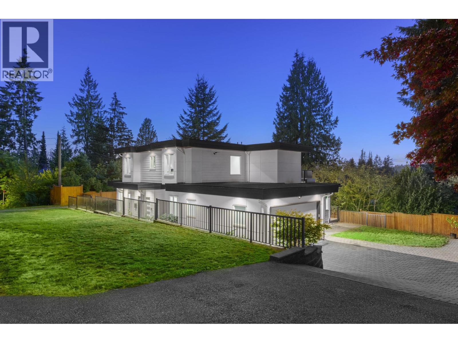 4935 CEDARCREST AVENUE, North Vancouver