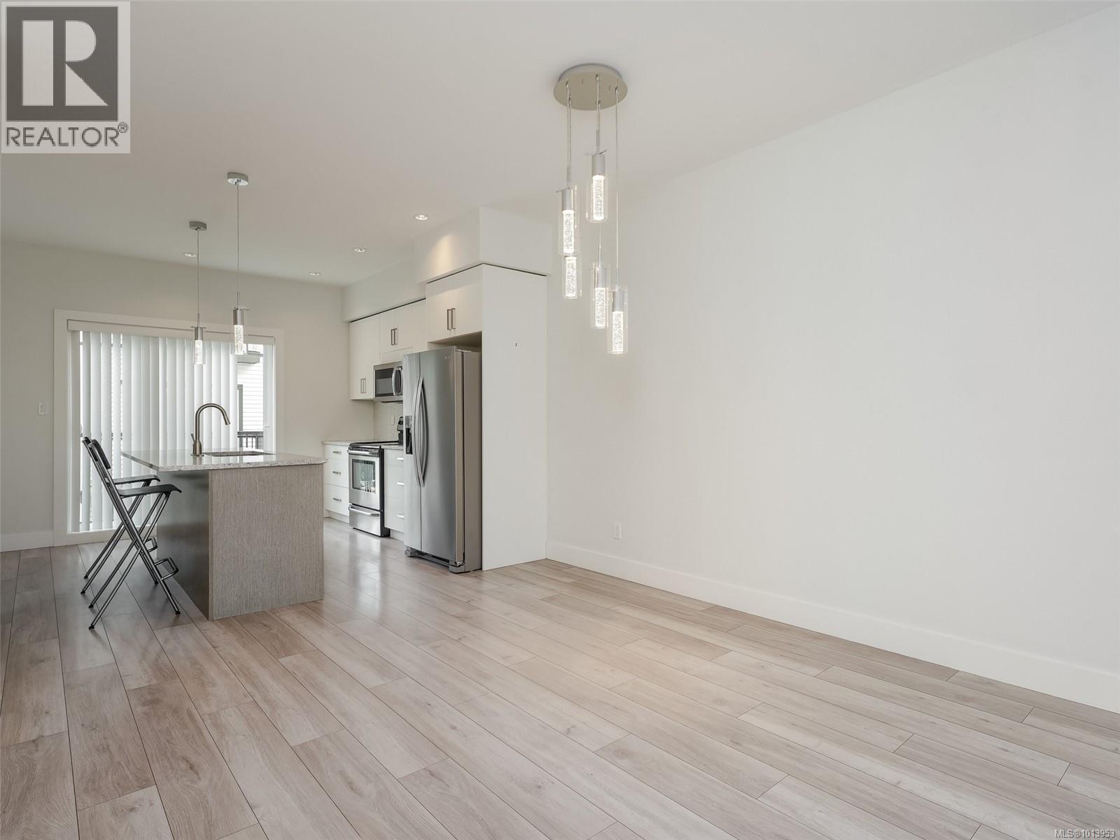 101 2821 Jacklin Rd, Langford