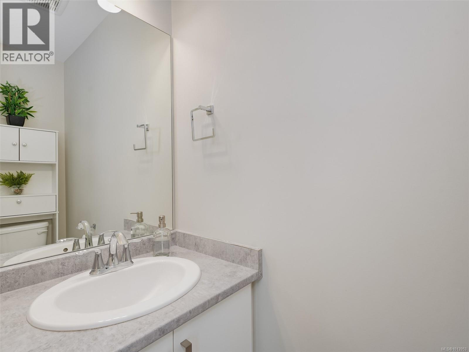 101 2821 Jacklin Rd, Langford