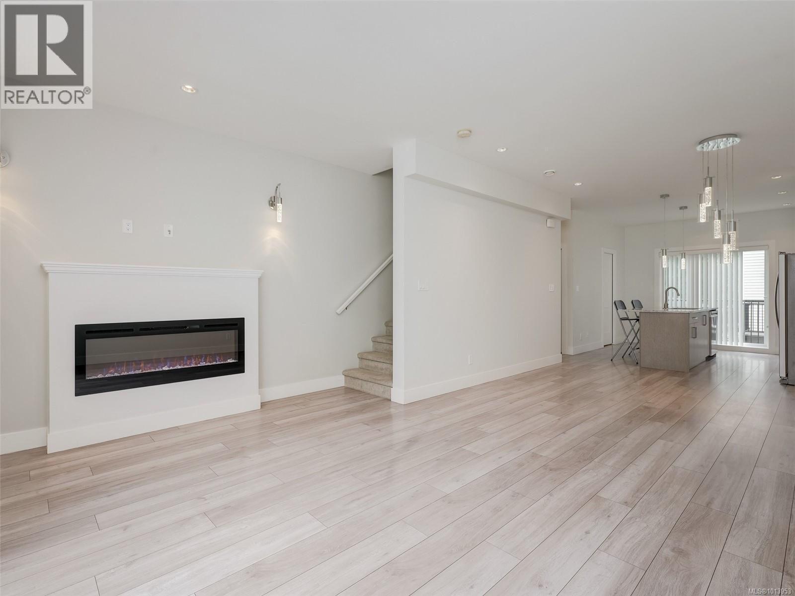 101 2821 Jacklin Rd, Langford