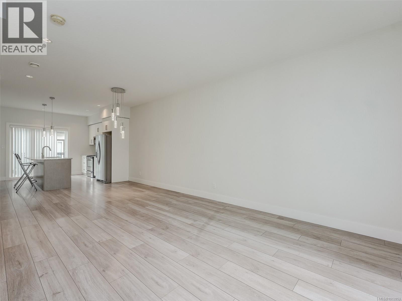 101 2821 Jacklin Rd, Langford