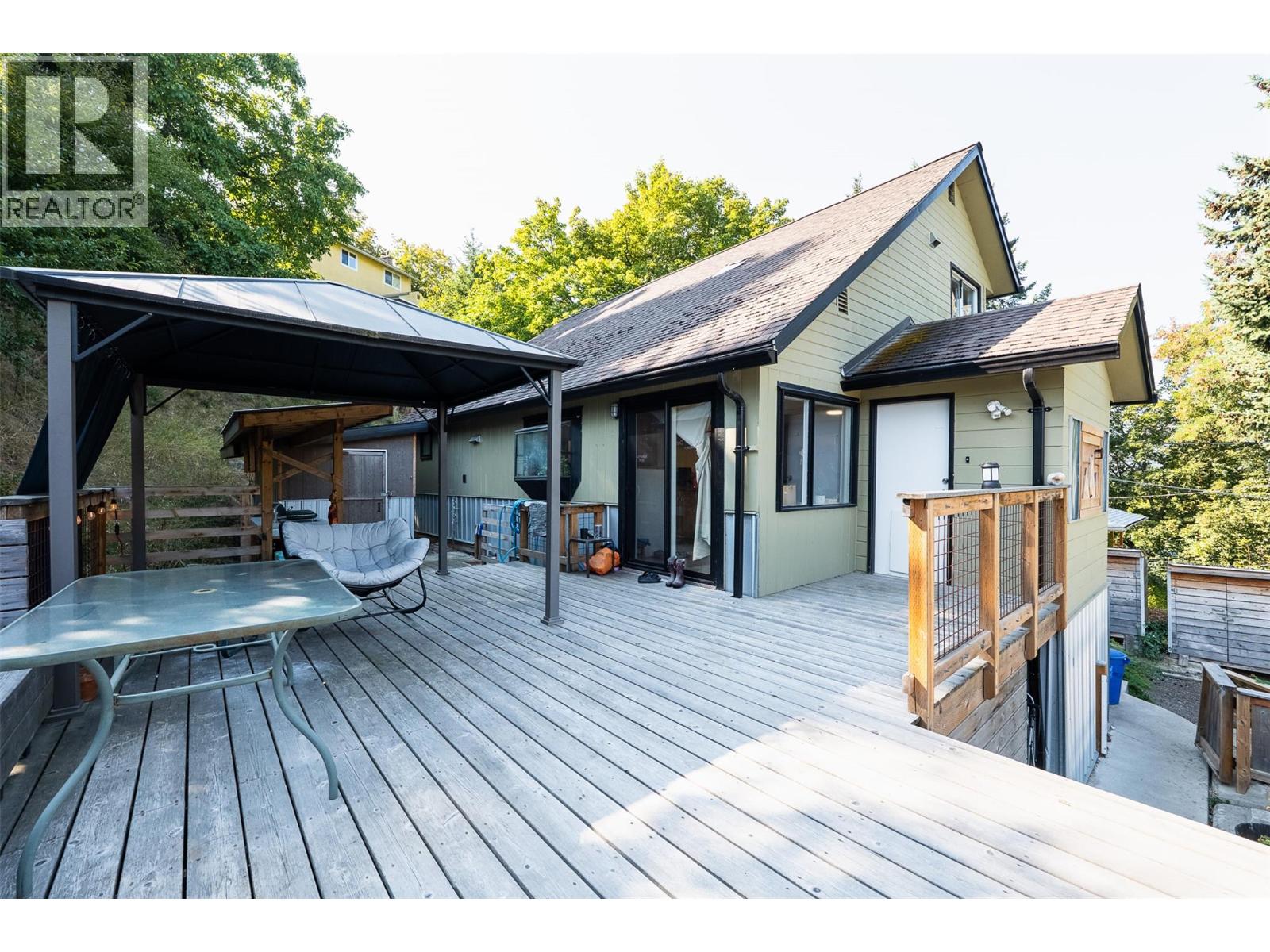 320 CHATHAM Street, Nelson