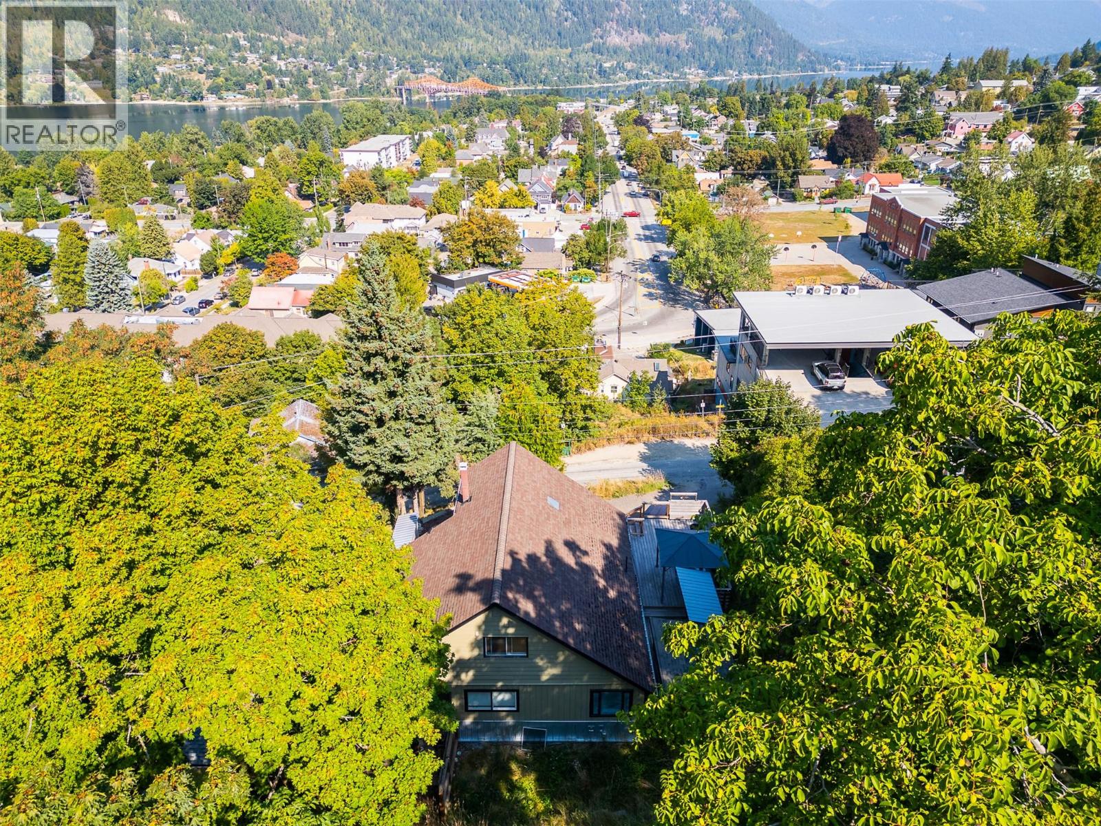 320 CHATHAM Street, Nelson