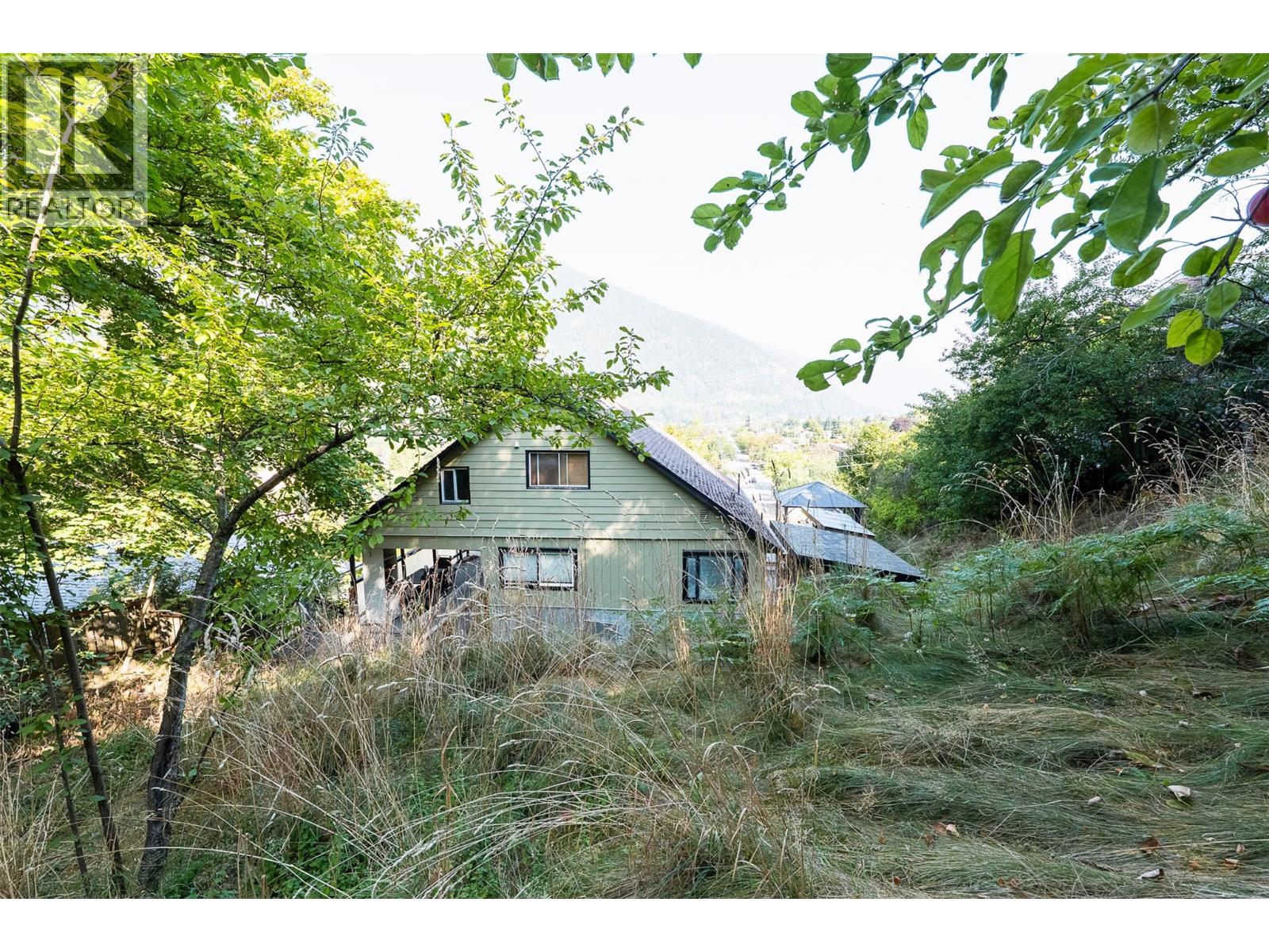 320 CHATHAM Street, Nelson
