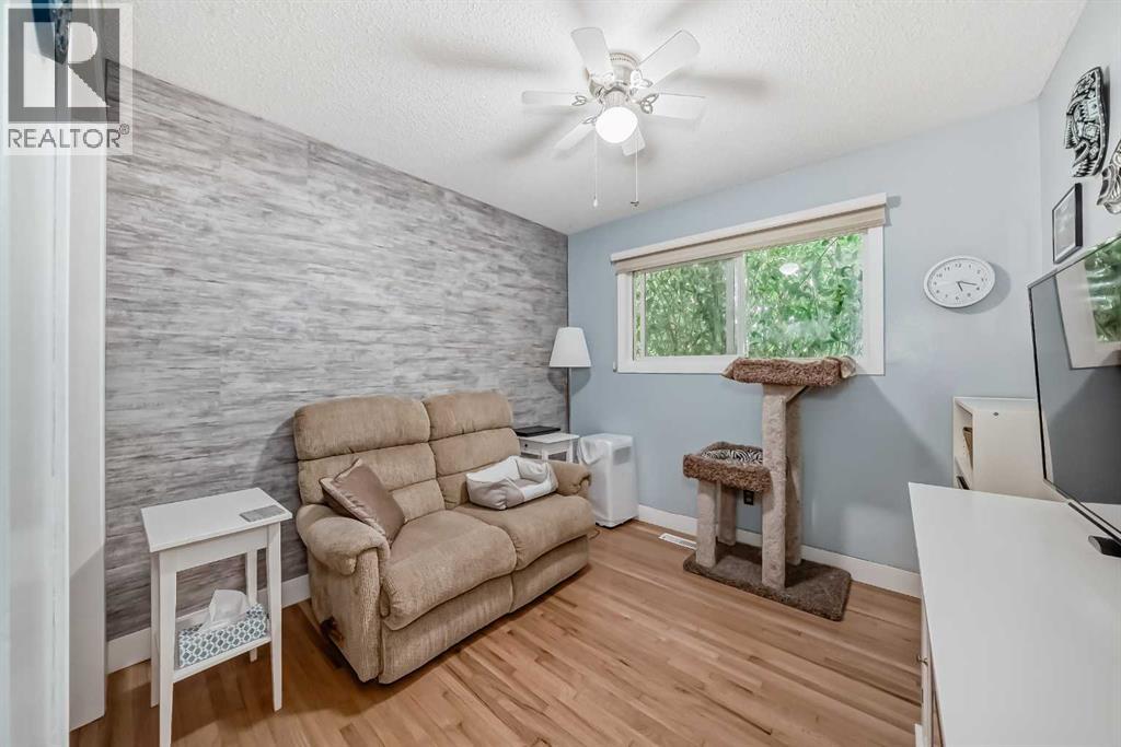 Single Family House Bungalow for Sale in  Hunterston Hill NW Huntington Hills Calgary 