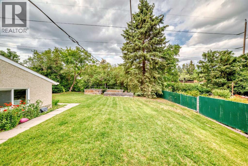 Single Family House Bungalow for Sale in  Hunterston Hill NW Huntington Hills Calgary 