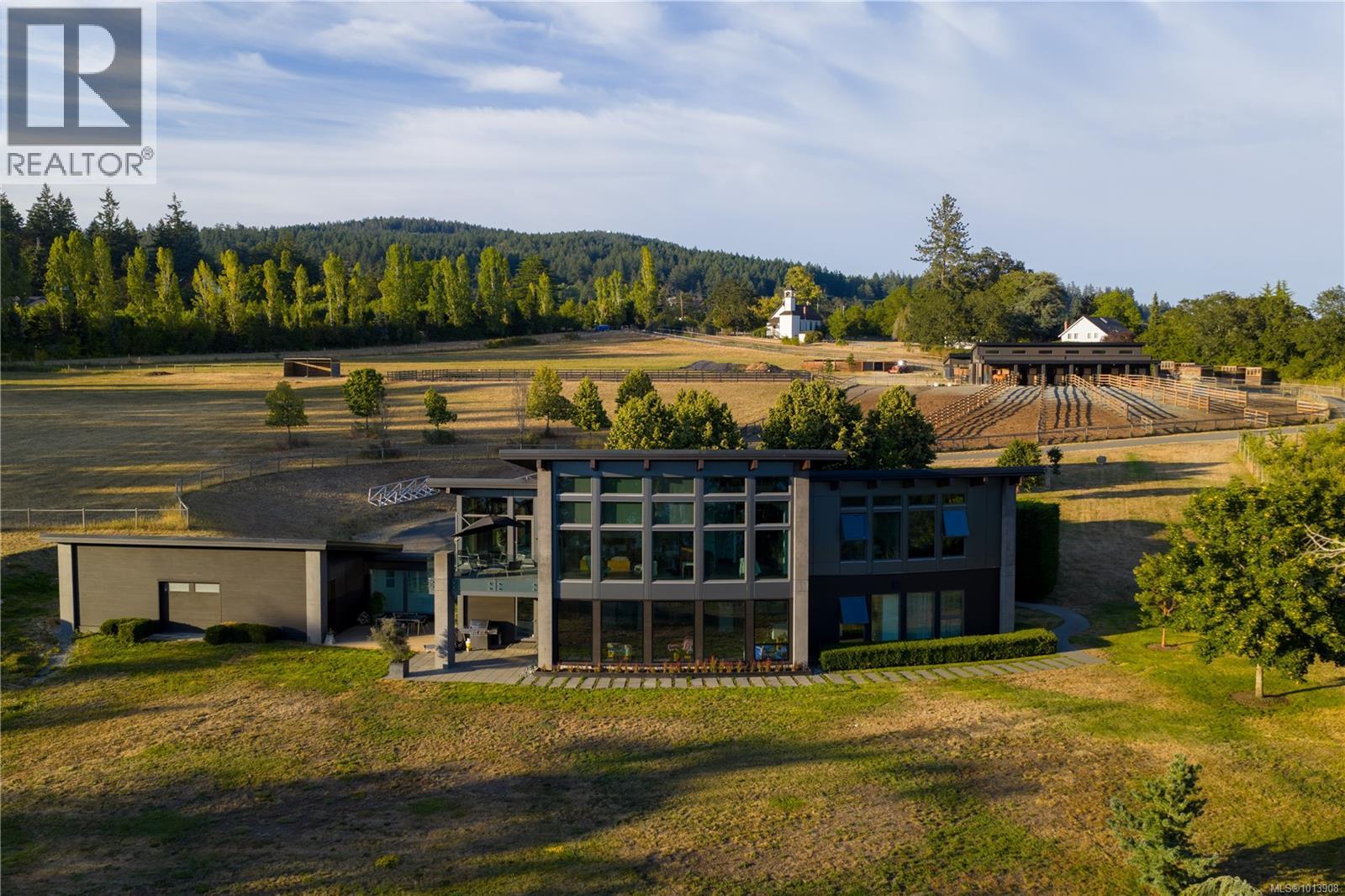 7756 West Saanich Road, Central Saanich