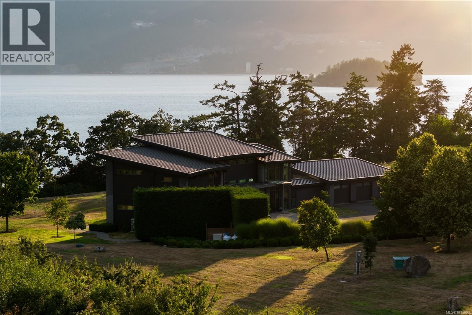  7756 West Saanich Road, Central Saanich