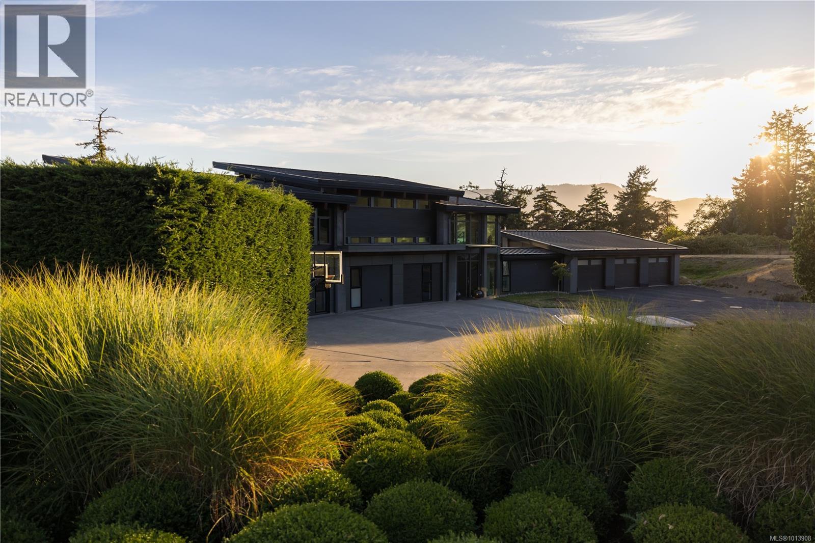  7756 West Saanich Road, Central Saanich