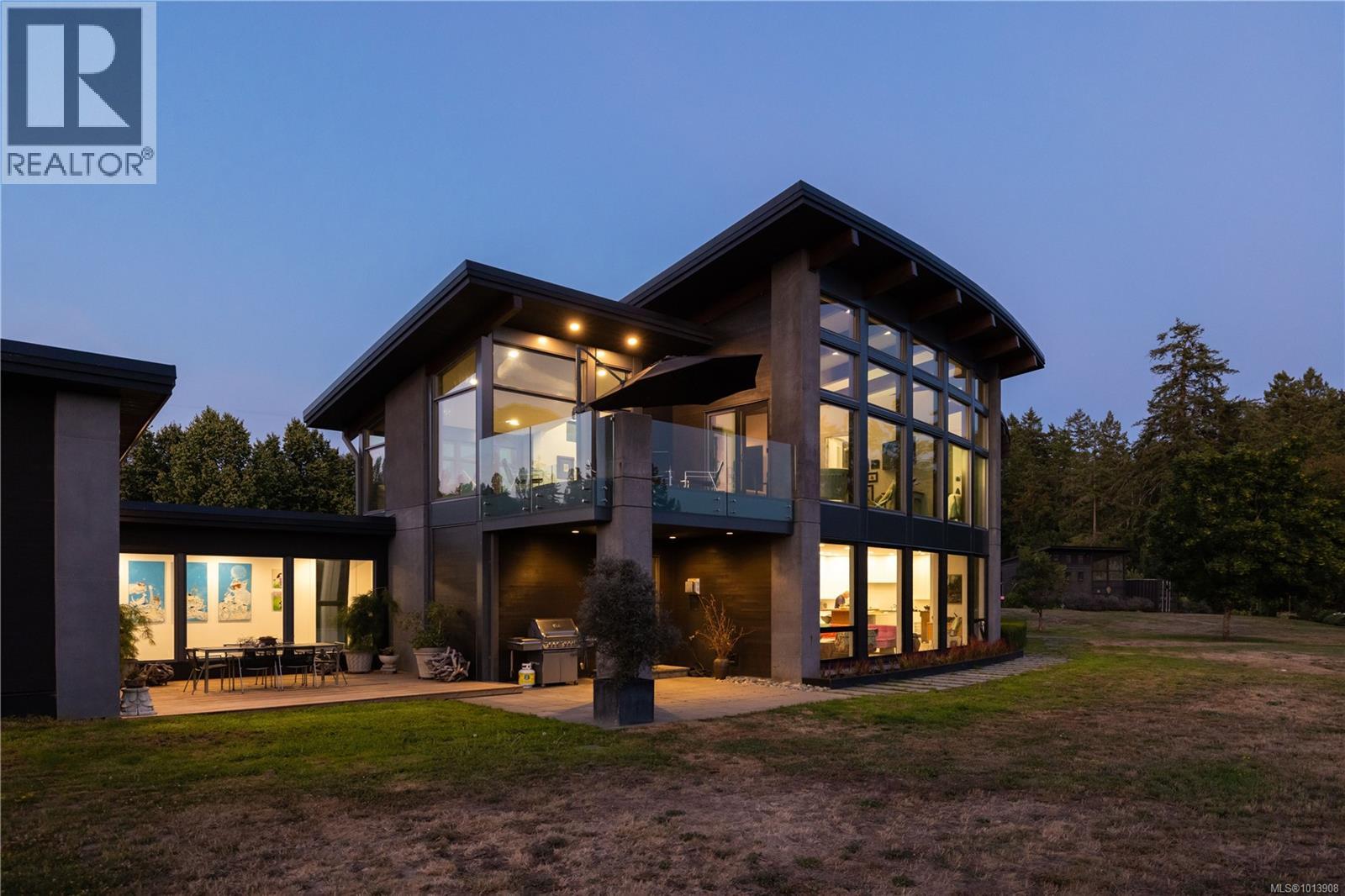  7756 West Saanich Road, Central Saanich