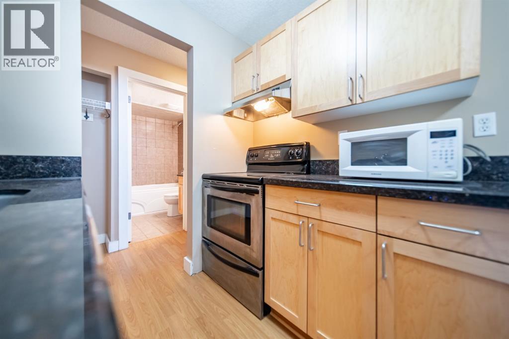 Single Family House for Sale in    Avenue NW Sunnyside Calgary 