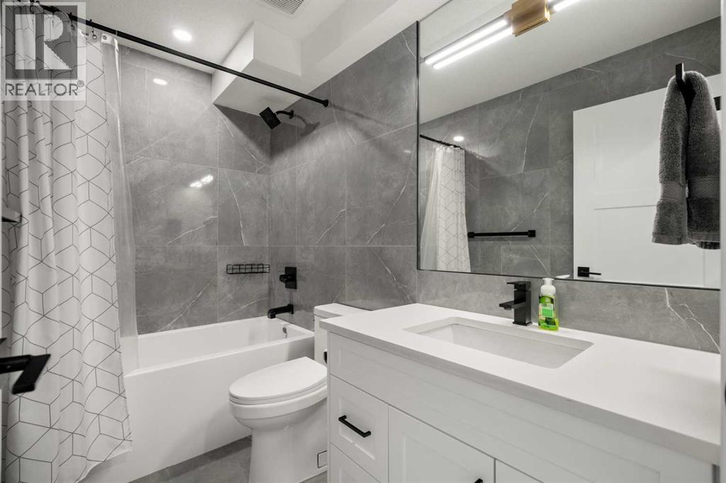 Single Family House for Sale in  Lake Wapta Rise SE Lake Bonavista Calgary 