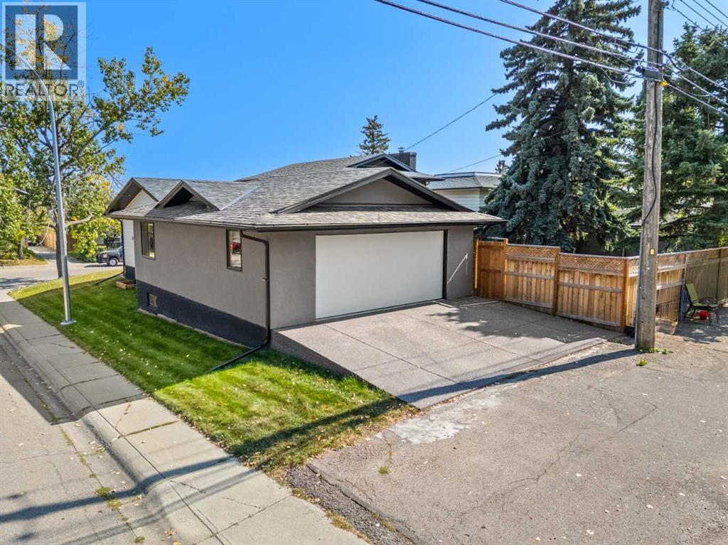Single Family House for Sale in  Lake Wapta Rise SE Lake Bonavista Calgary 