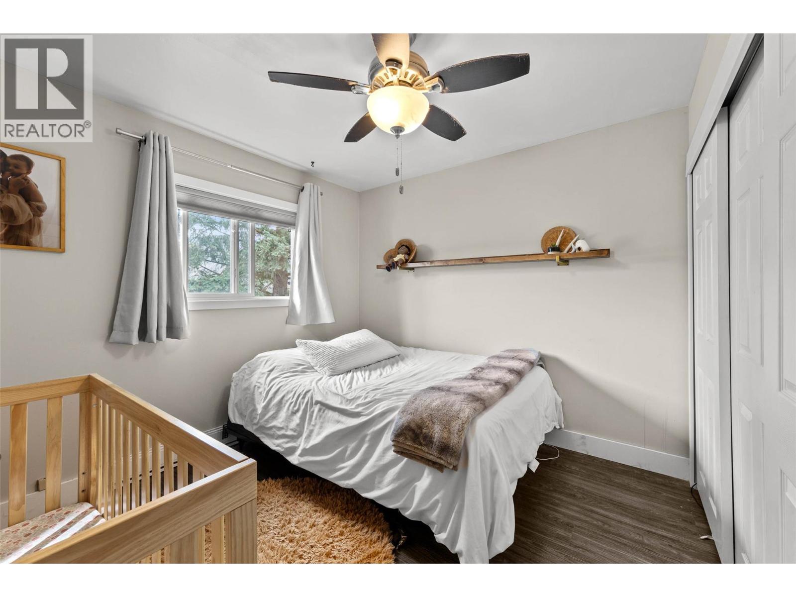 366 Staines Road, Barriere