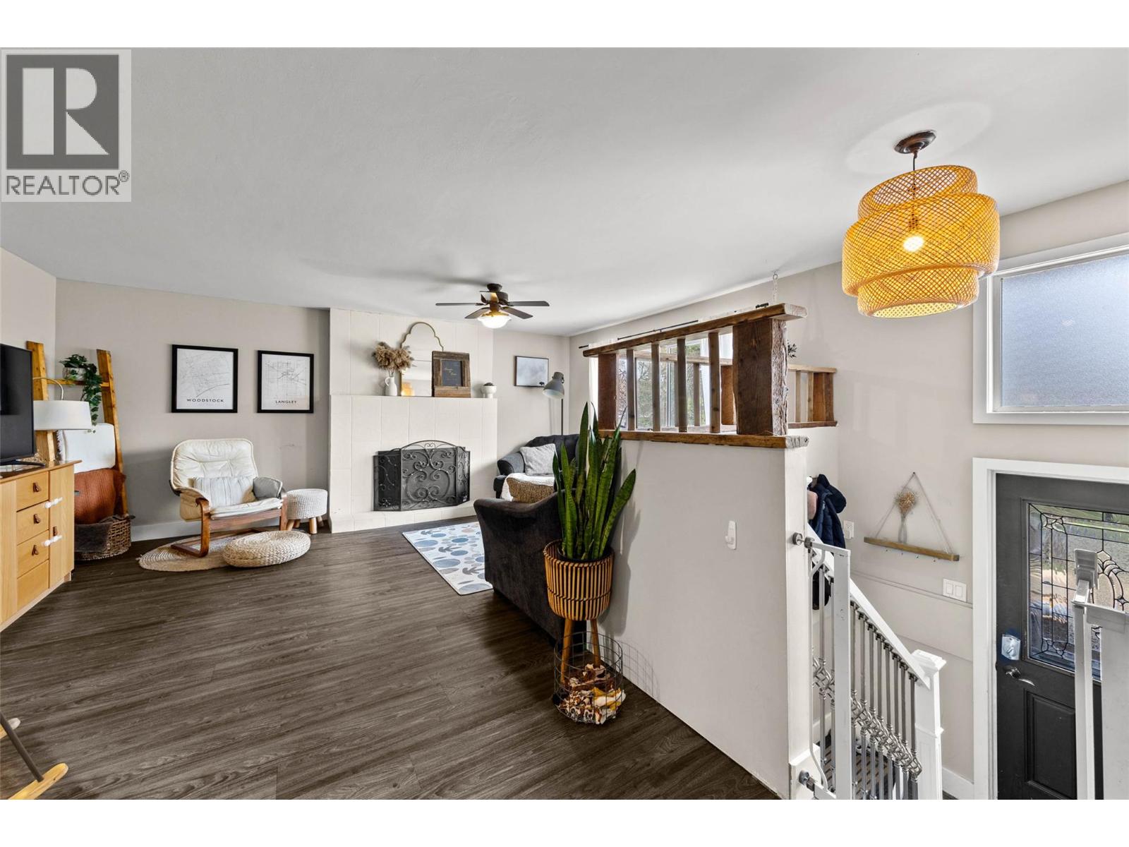 366 Staines Road, Barriere
