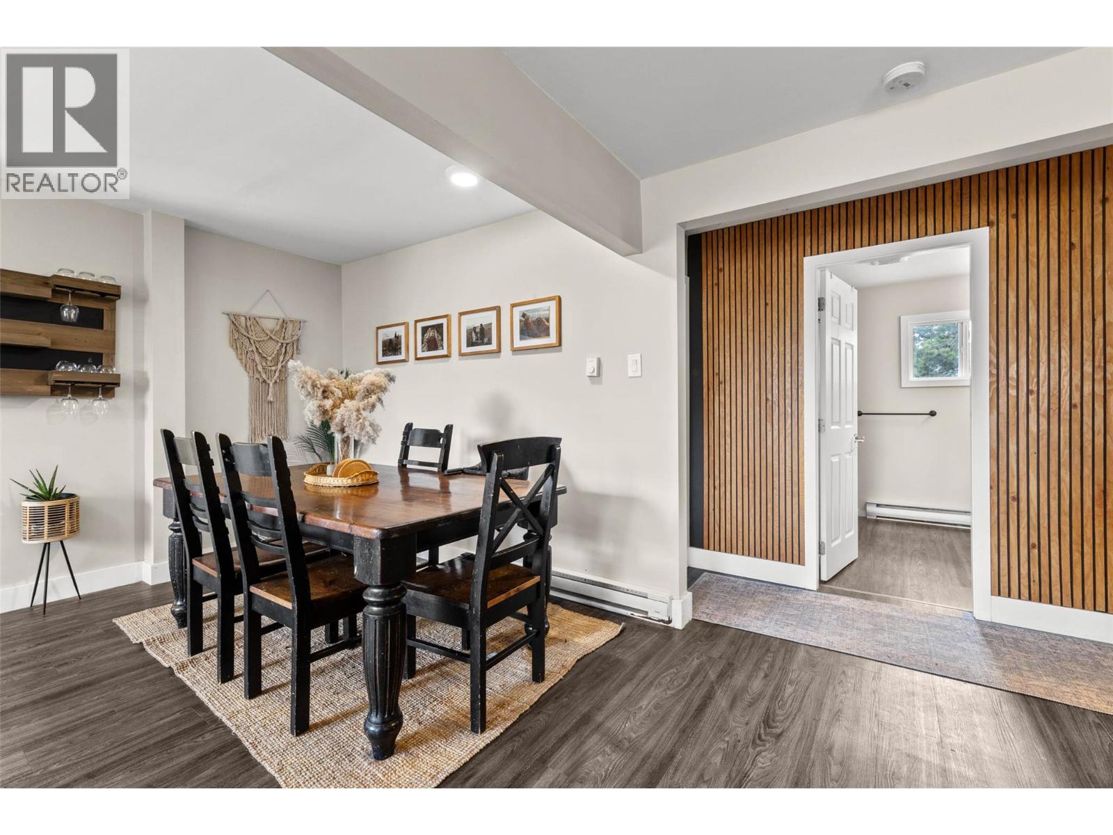 366 Staines Road, Barriere