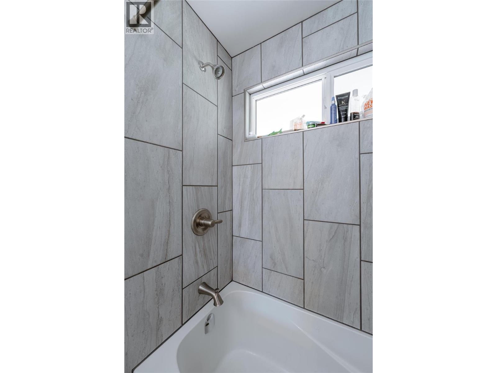 223 Viers Crescent, Revelstoke