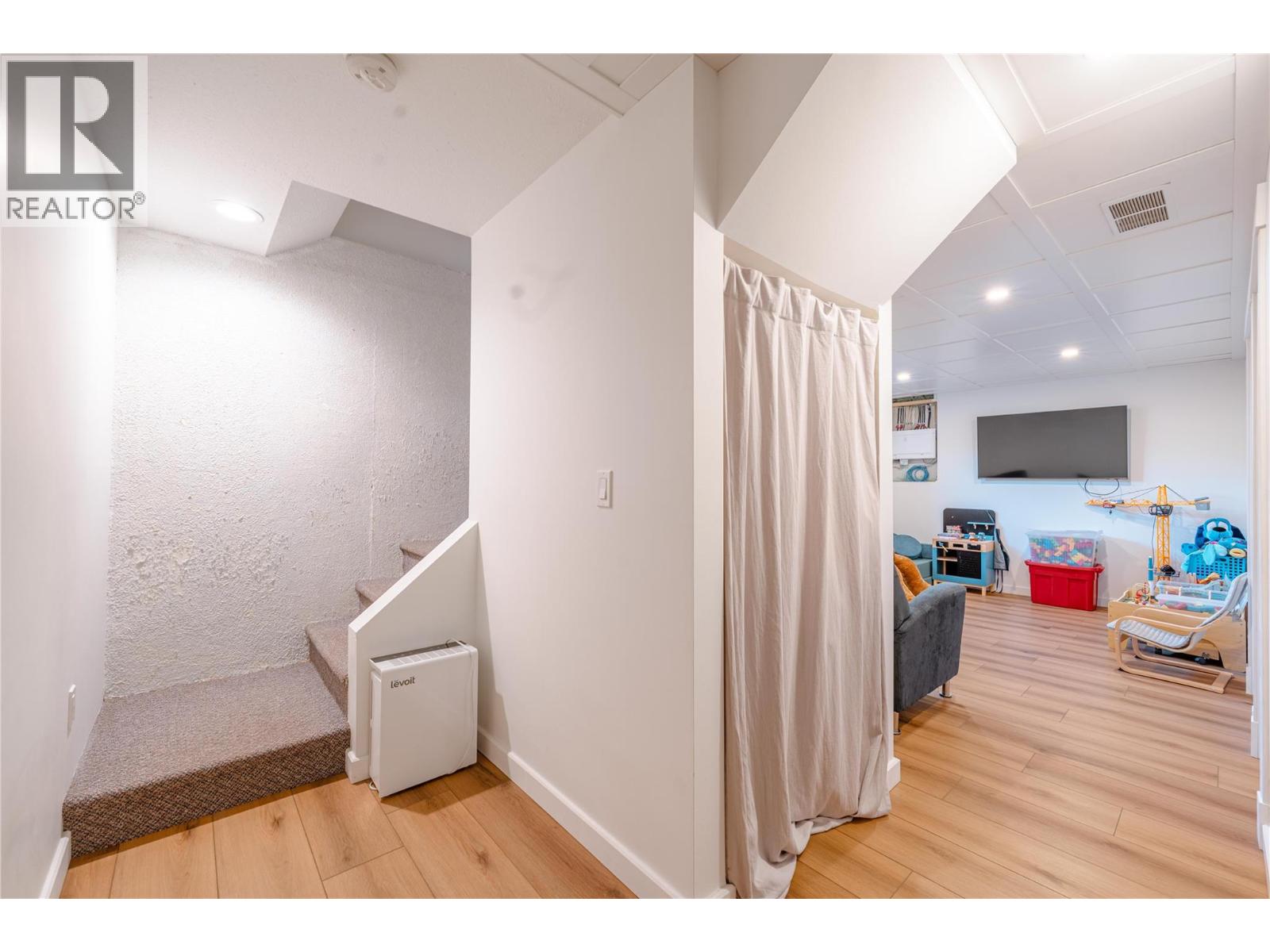 223 Viers Crescent, Revelstoke
