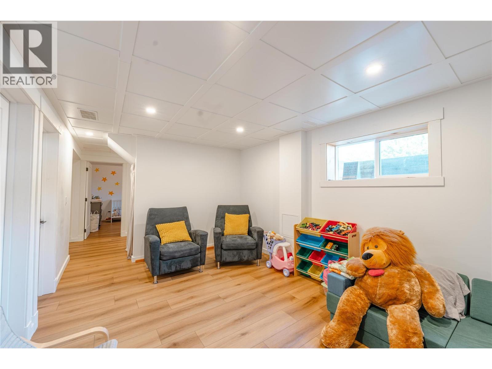 223 Viers Crescent, Revelstoke