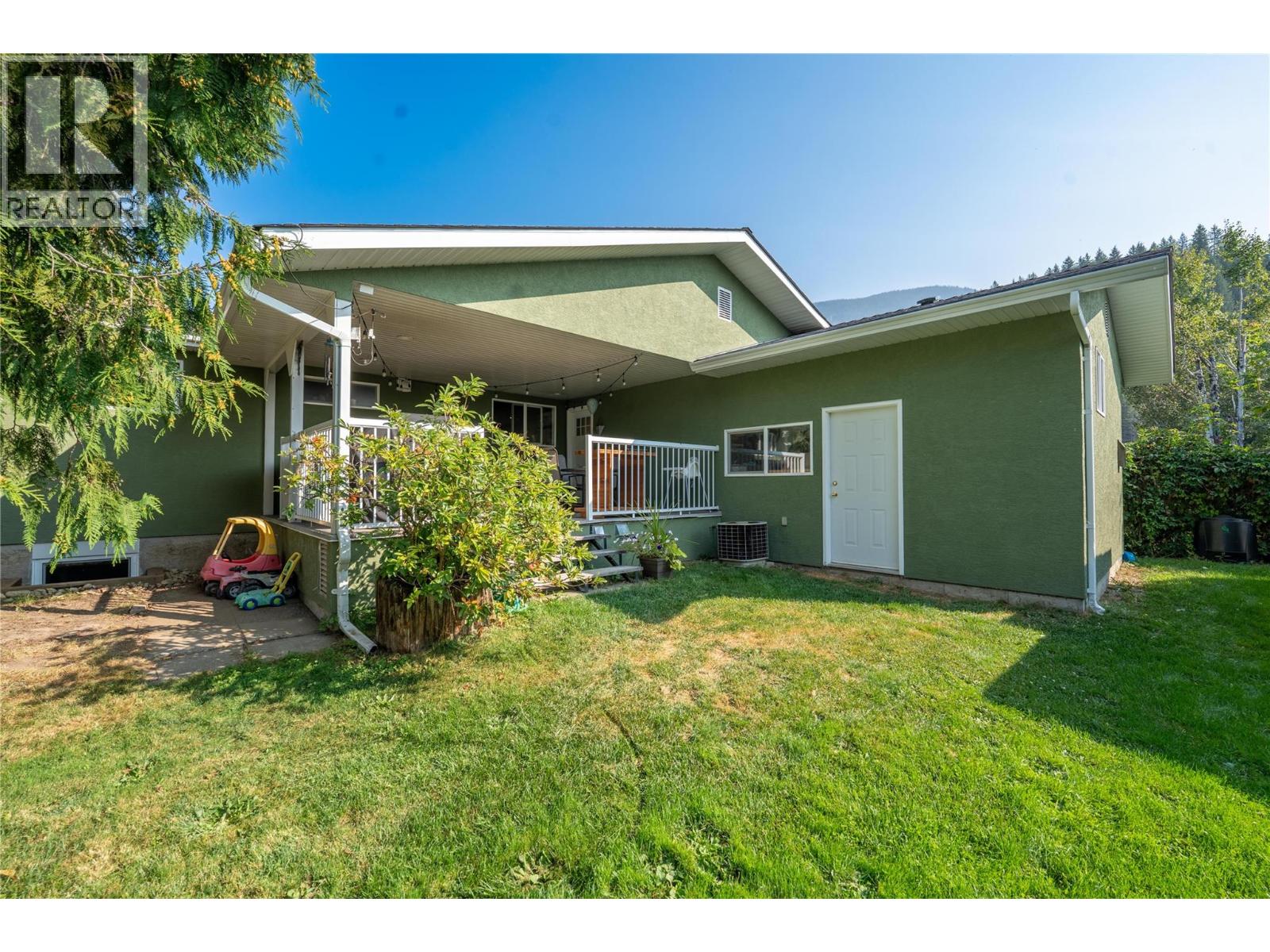 223 Viers Crescent, Revelstoke
