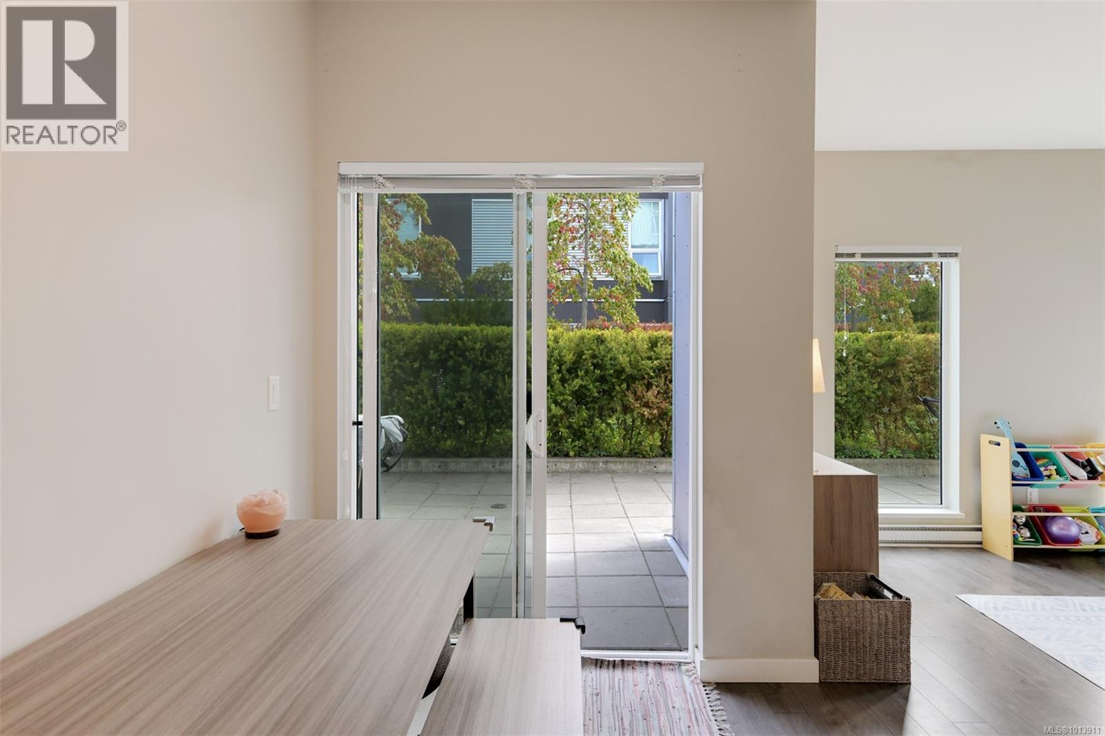 206 767 Tyee Road, Victoria