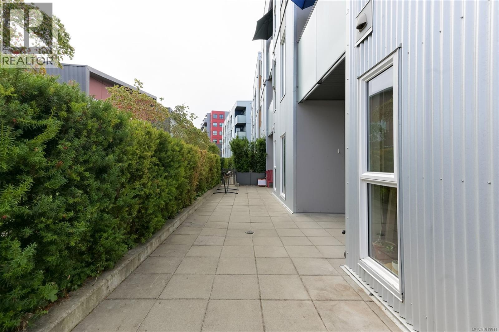206 767 Tyee Road, Victoria