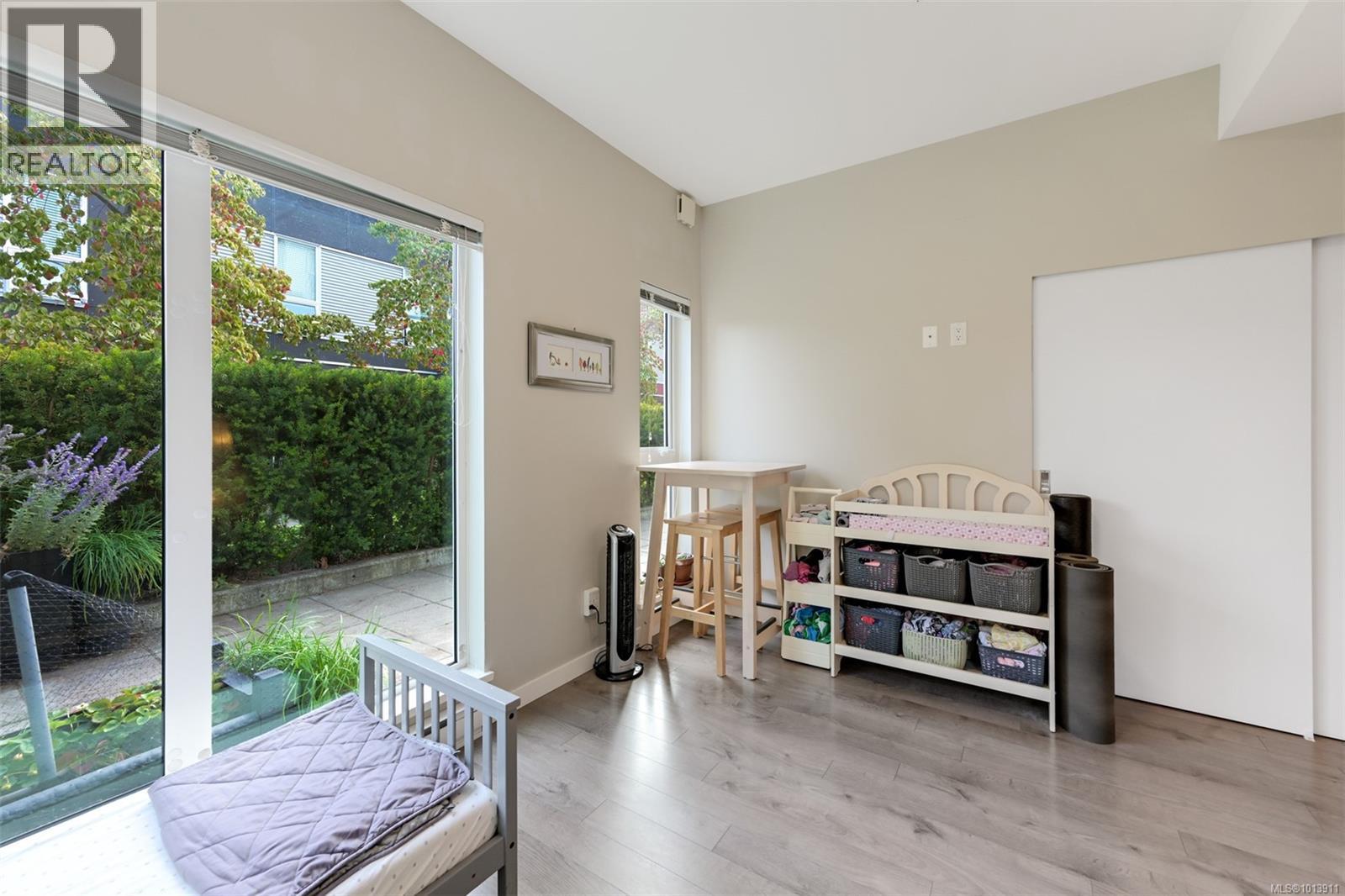 206 767 Tyee Road, Victoria