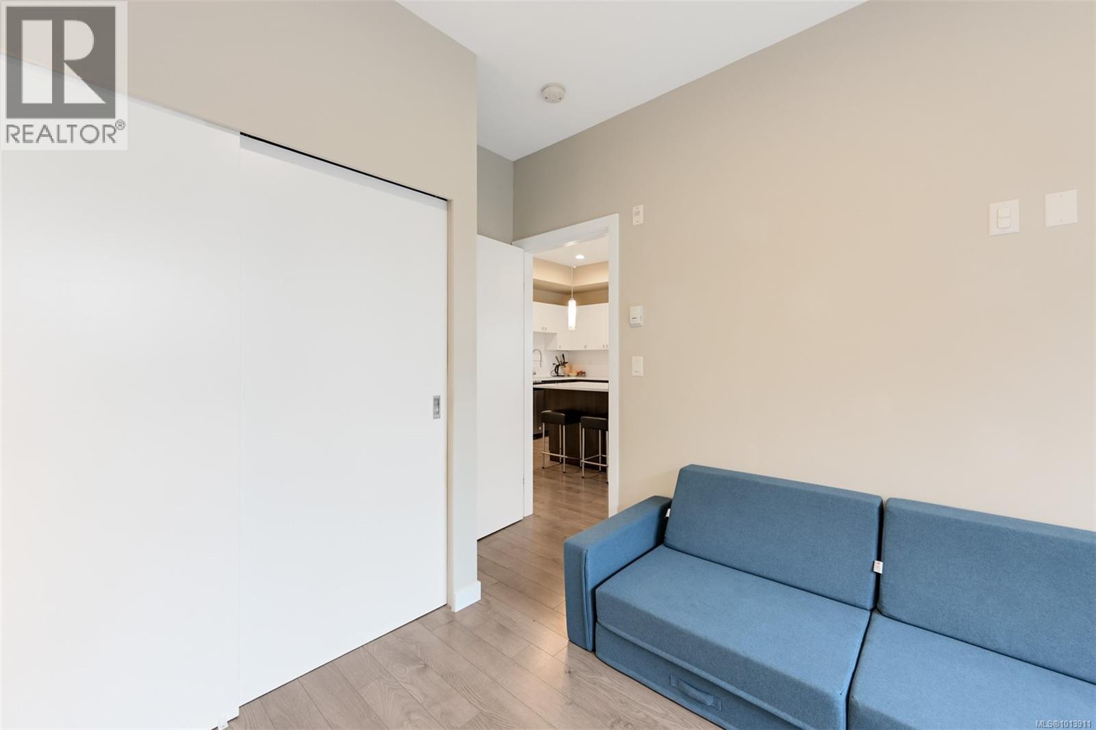 206 767 Tyee Road, Victoria