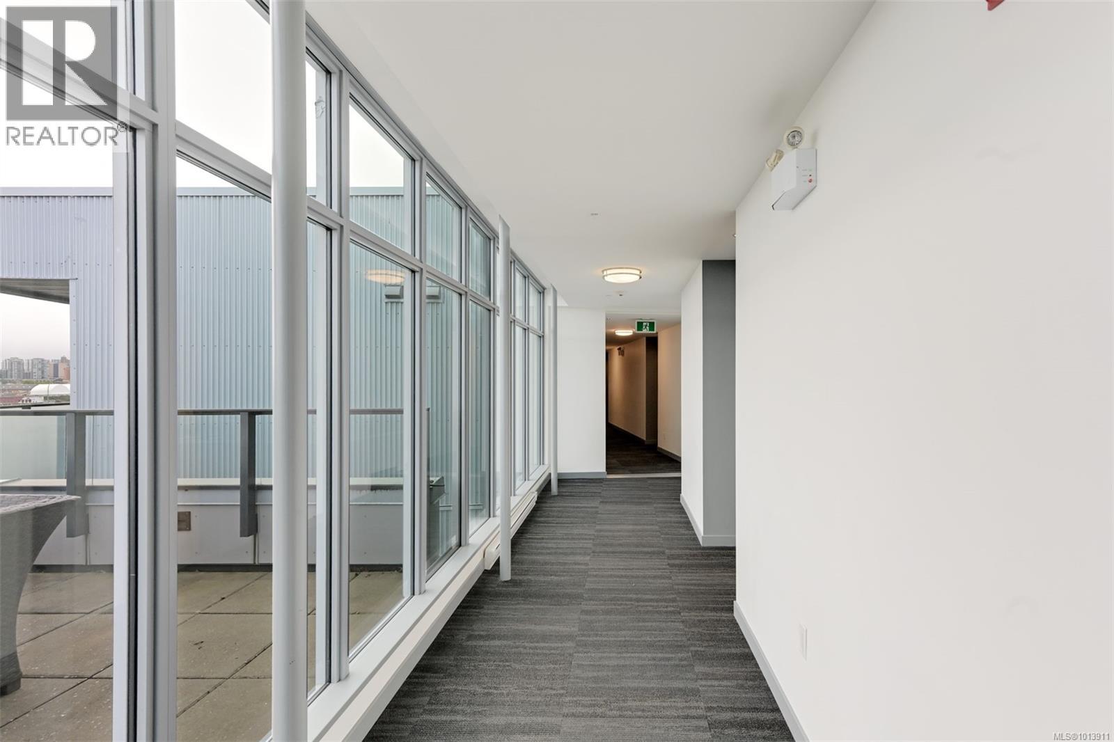 206 767 Tyee Road, Victoria