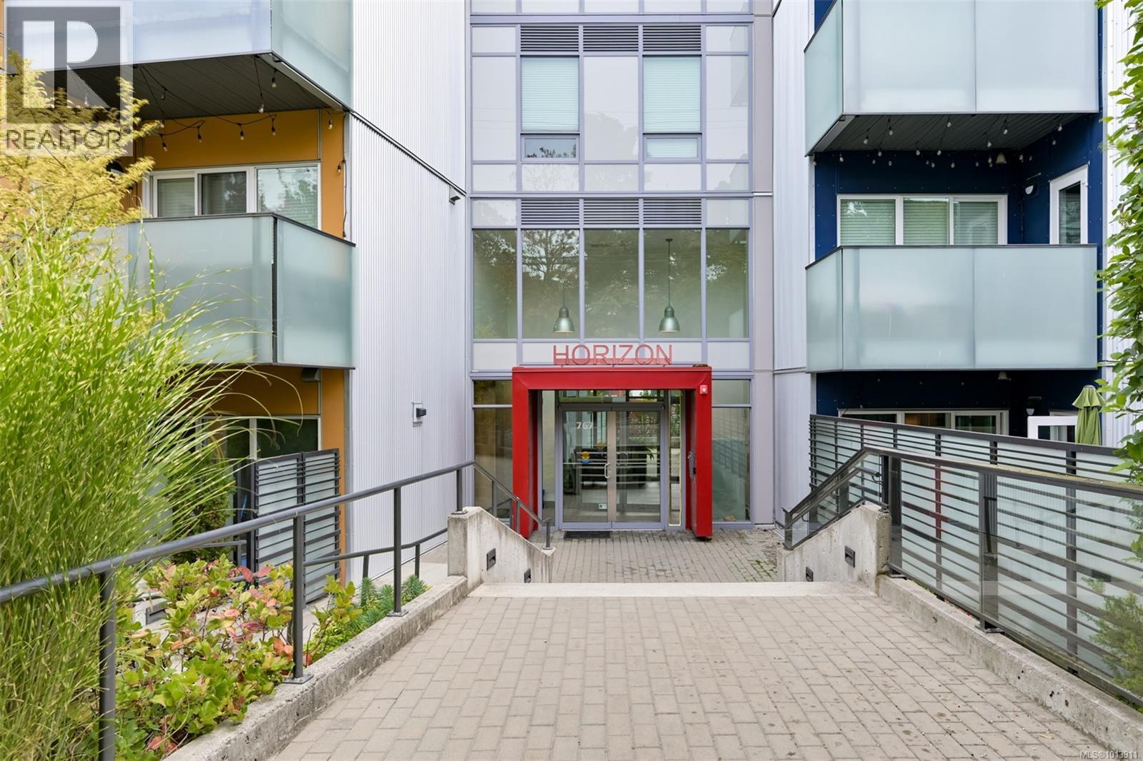 206 767 Tyee Road, Victoria