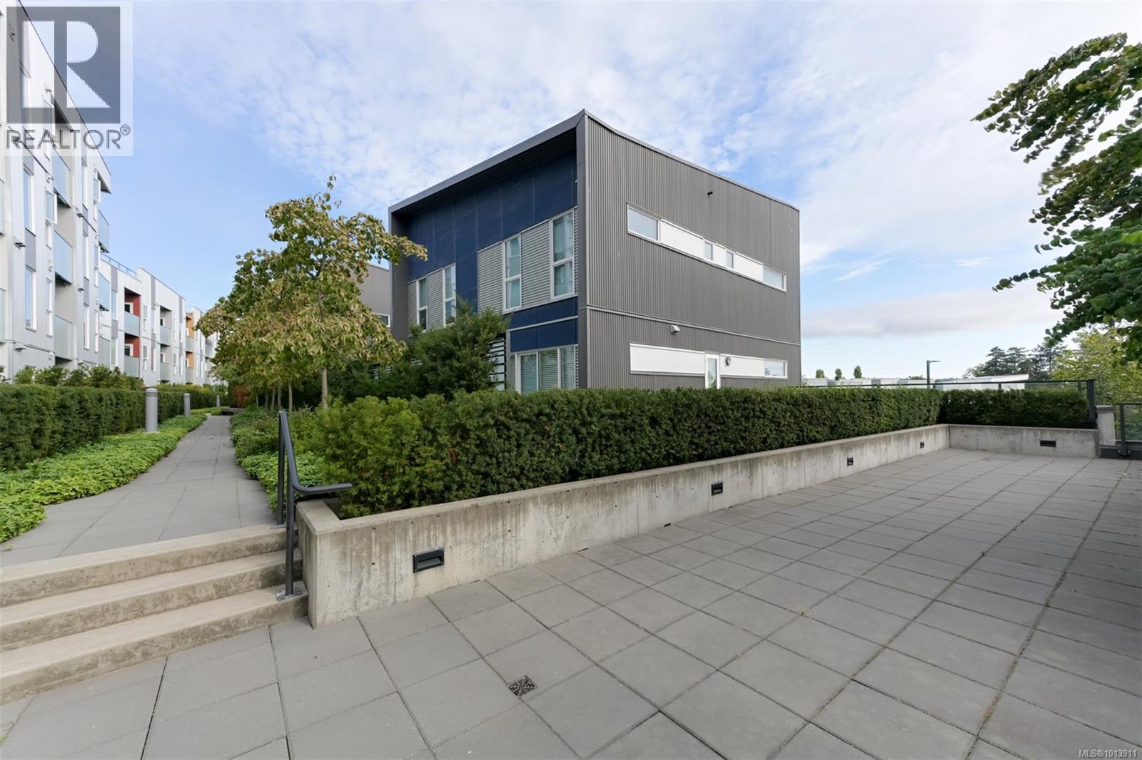 206 767 Tyee Road, Victoria