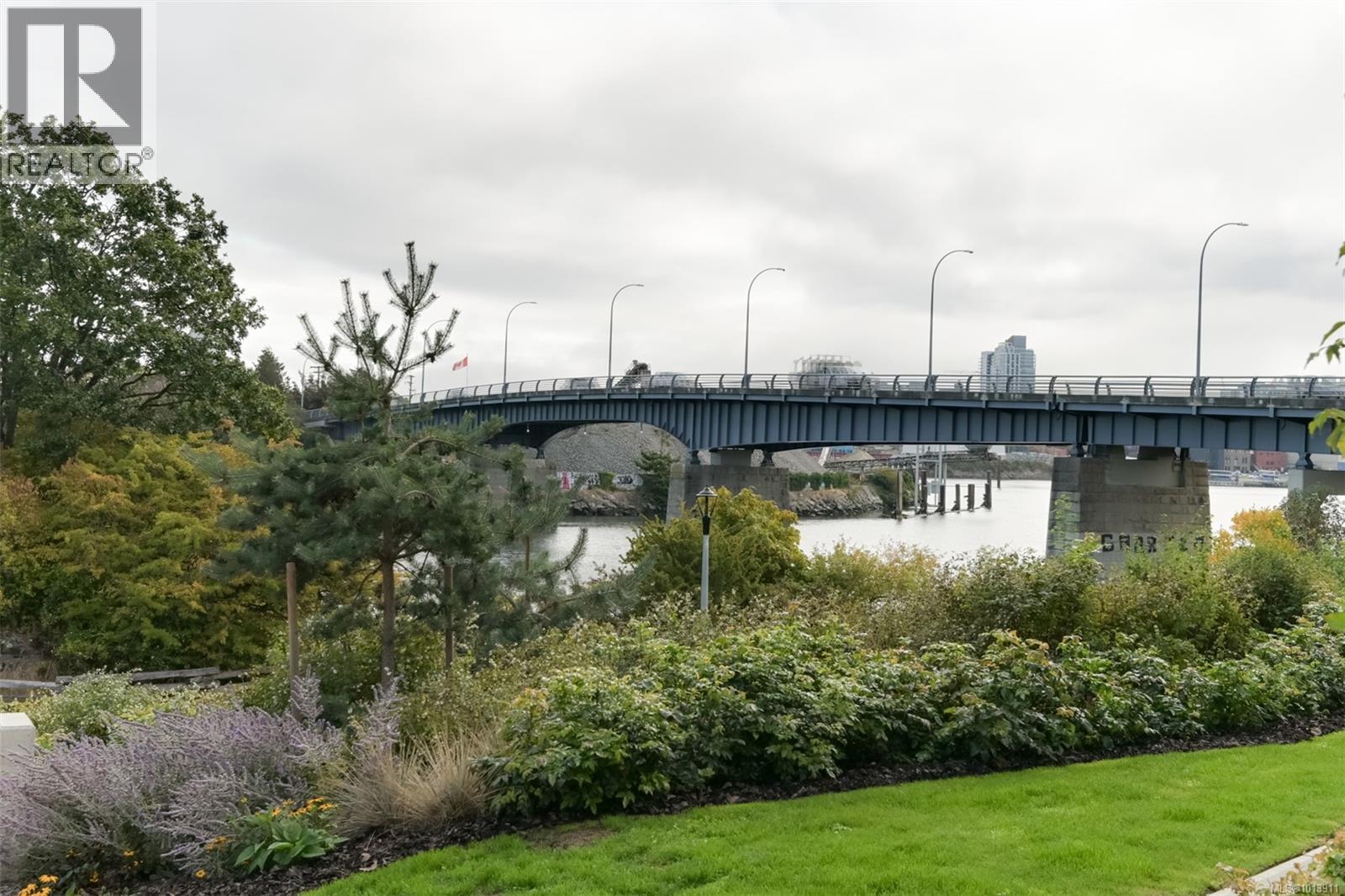 206 767 Tyee Road, Victoria