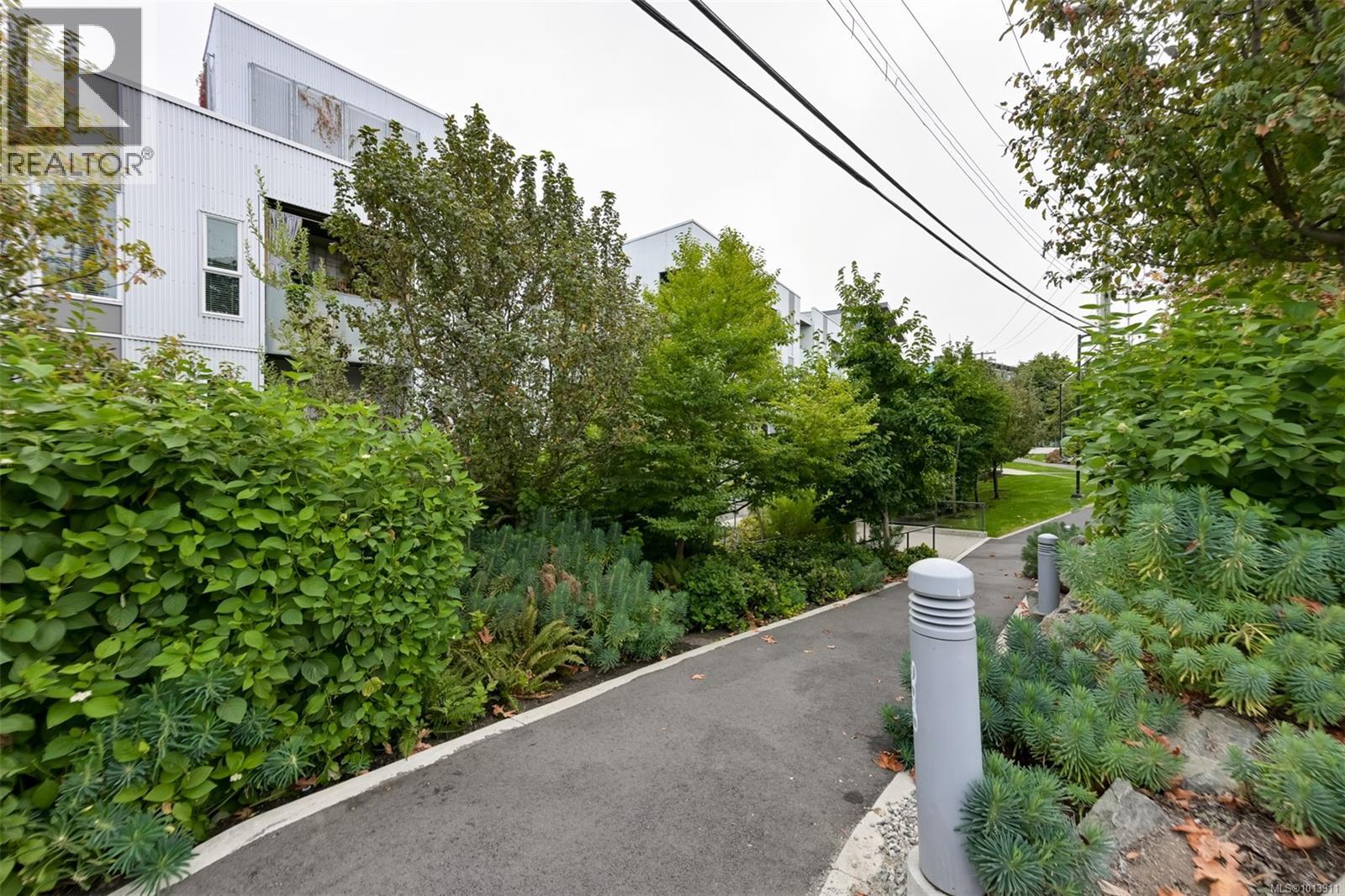 206 767 Tyee Road, Victoria