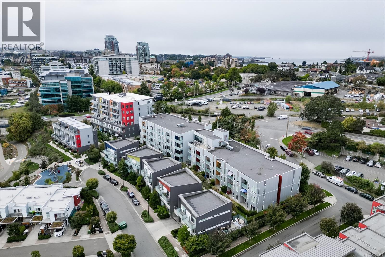 206 767 Tyee Road, Victoria