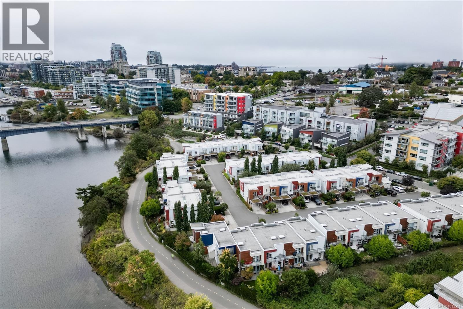 206 767 Tyee Road, Victoria