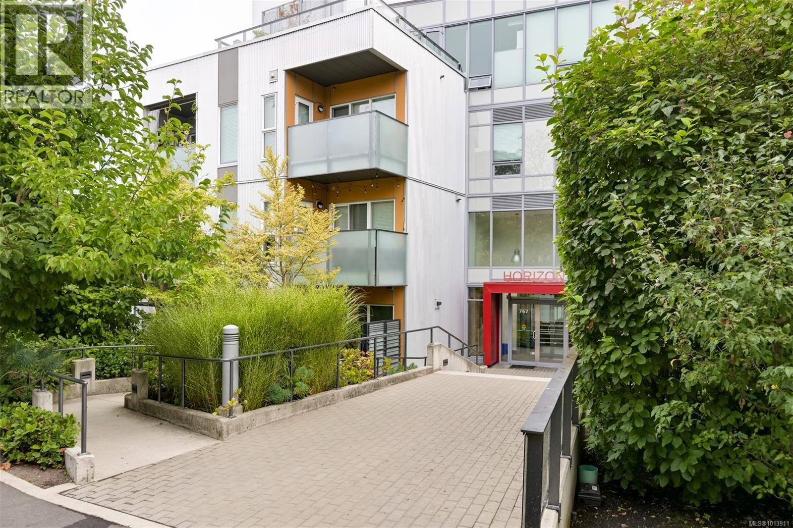 206 767 Tyee Road, Victoria