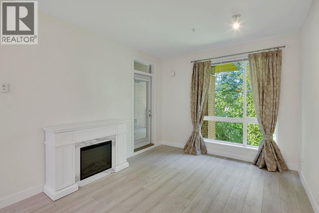 404 733 W 3RD STREET, North Vancouver