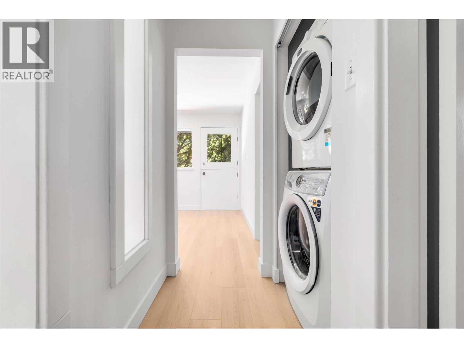 4755 COVE CLIFF ROAD, North Vancouver