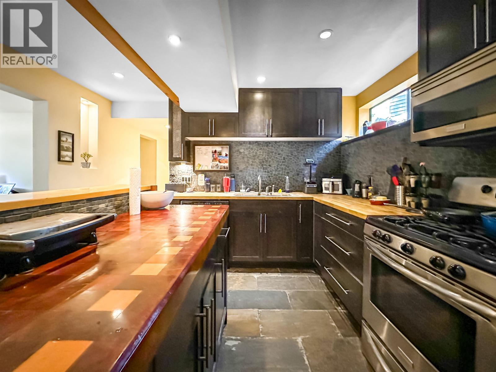 4755 COVE CLIFF ROAD, North Vancouver