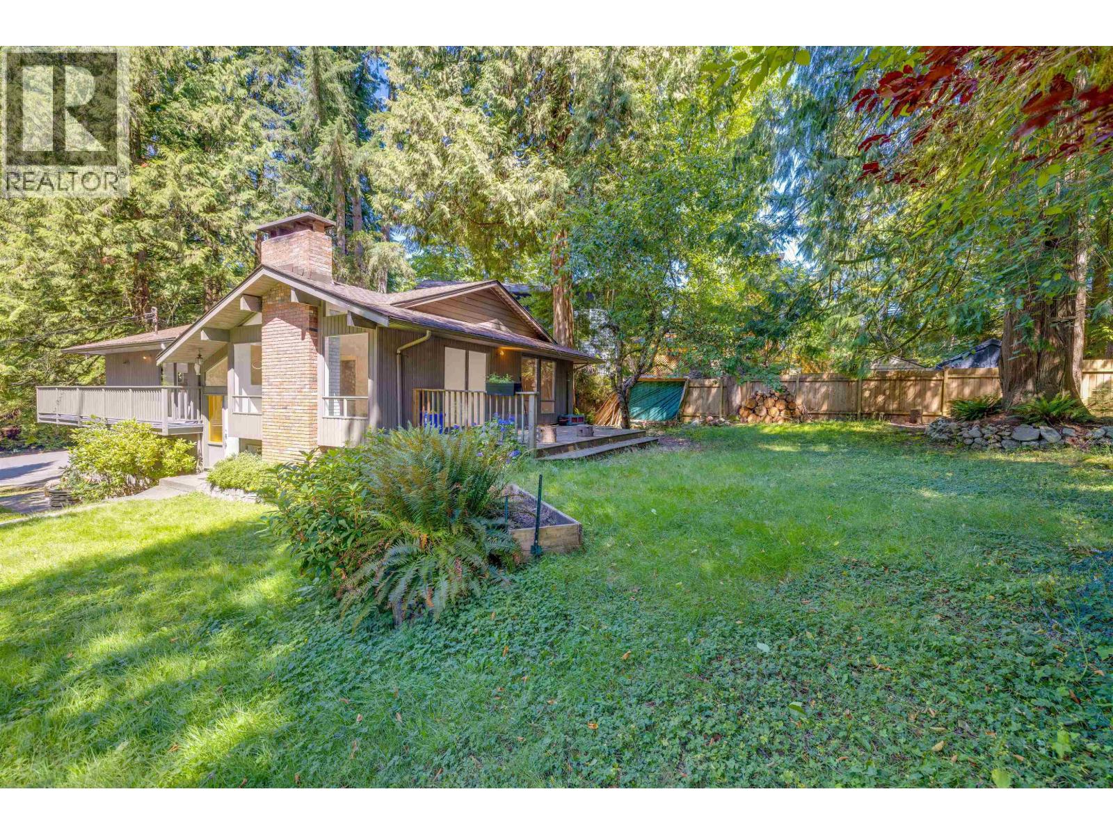 4755 COVE CLIFF ROAD, North Vancouver