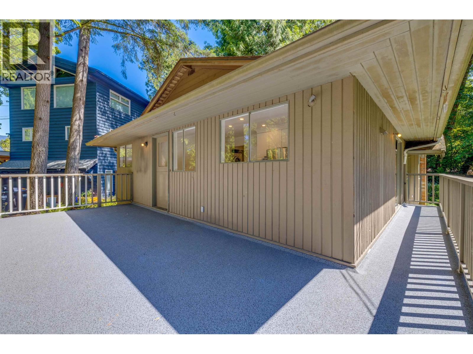 4755 COVE CLIFF ROAD, North Vancouver