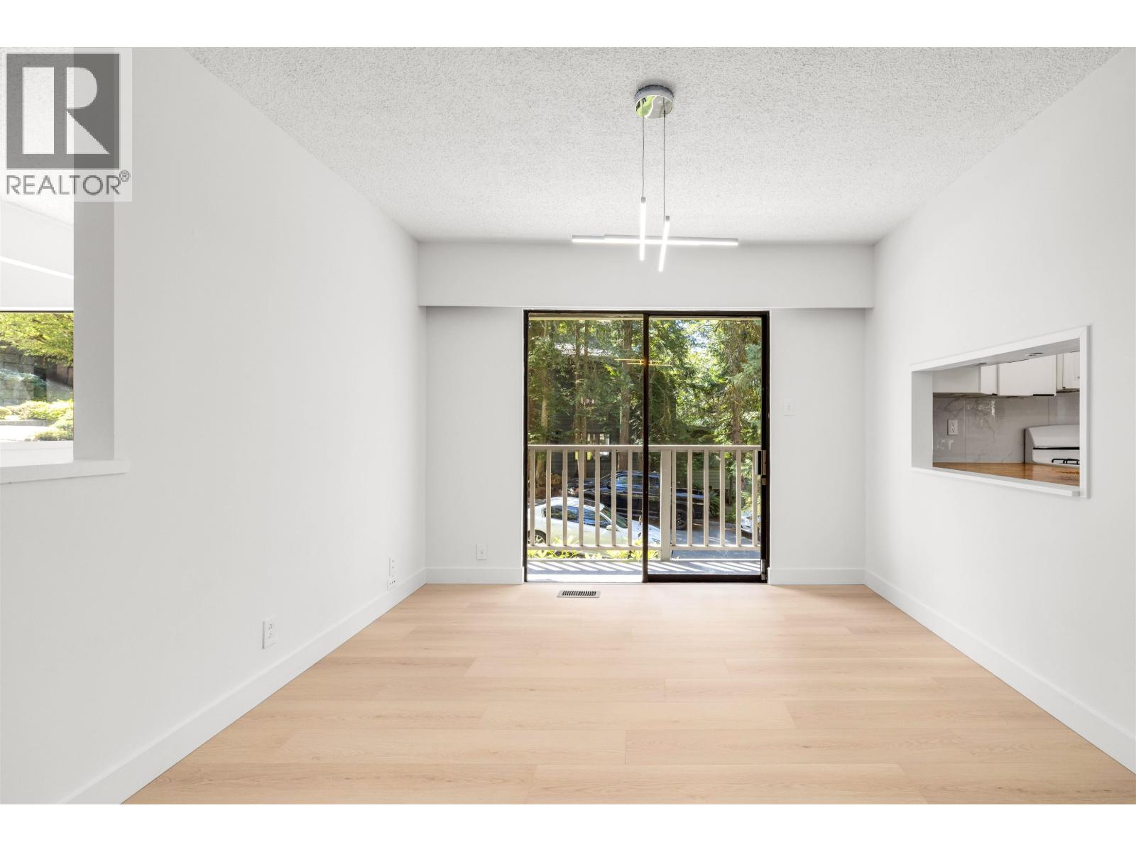 4755 COVE CLIFF ROAD, North Vancouver