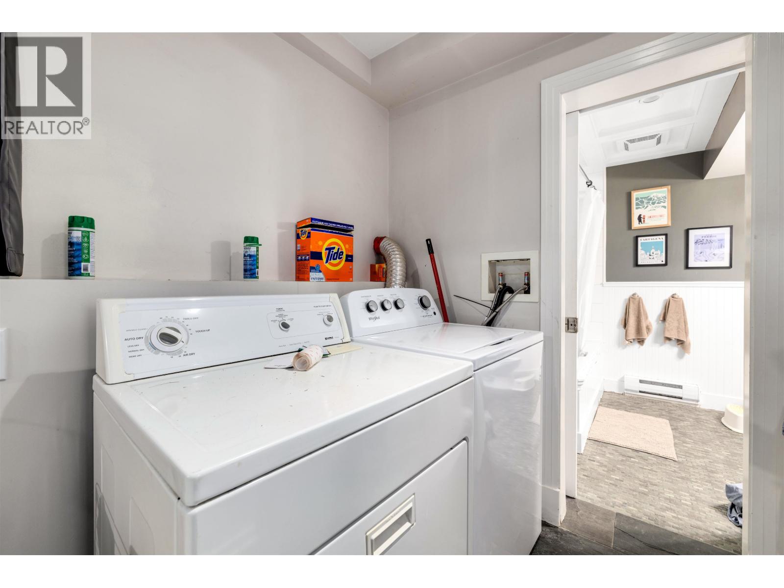 4755 COVE CLIFF ROAD, North Vancouver