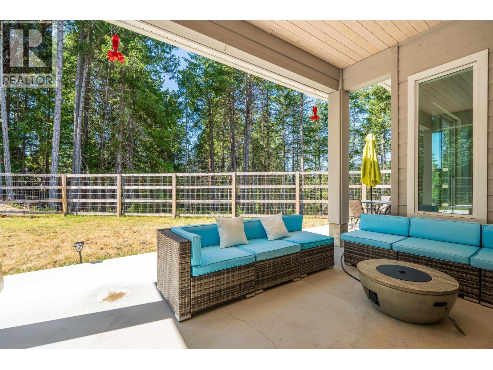 11120 SUNSHINE COAST HIGHWAY, Pender Harbour