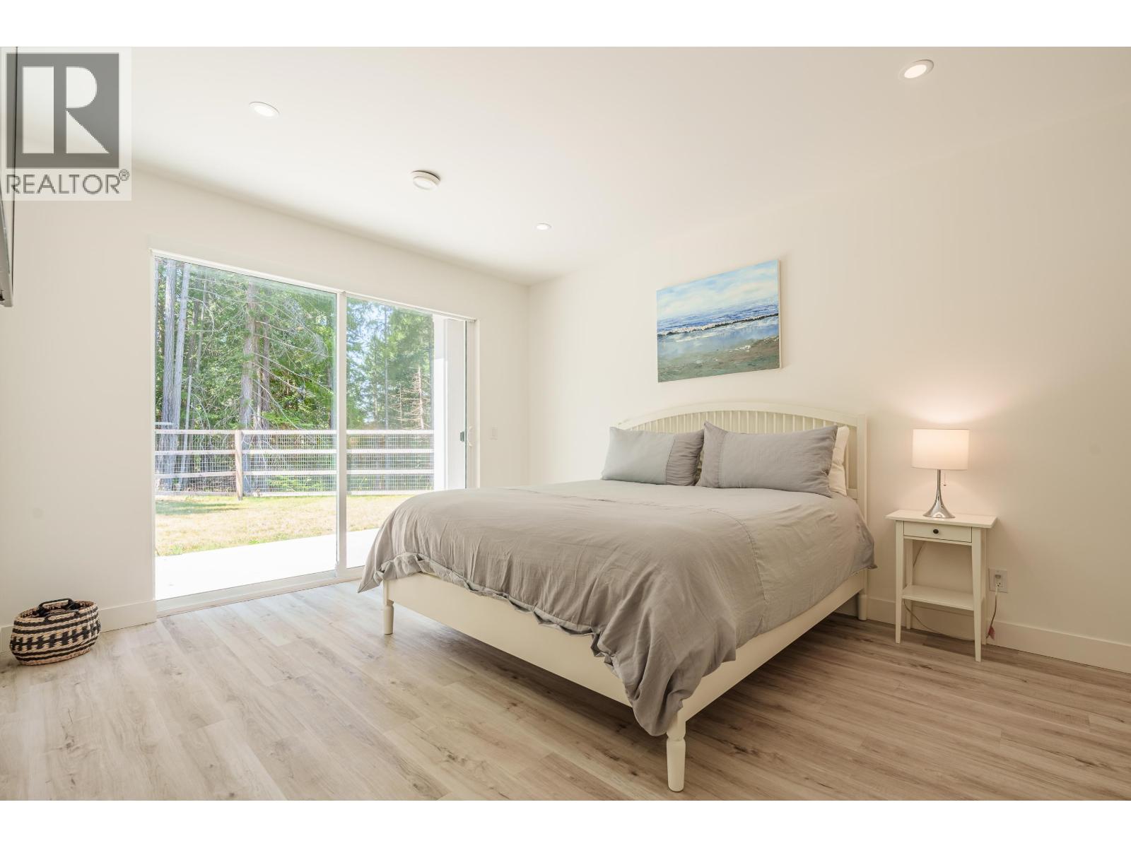 11120 SUNSHINE COAST HIGHWAY, Pender Harbour