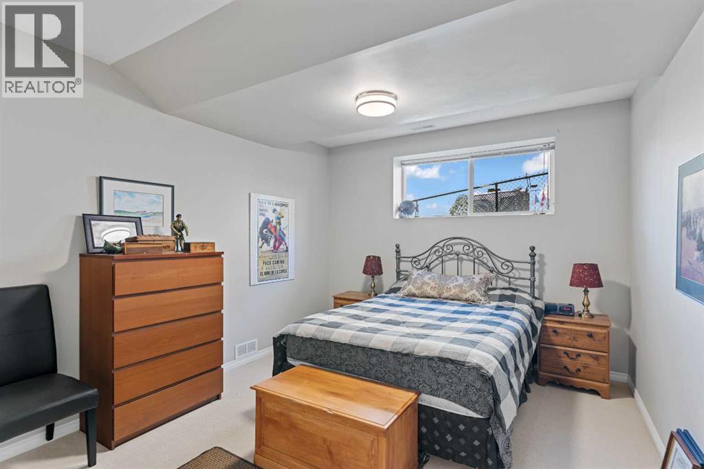 Single Family House Bungalow for Sale in  Sienna Ridge Landing SW Signal Hill Calgary 